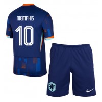 Camiseta Países Bajos Memphis Depay #10 Visitante Equipación para niños Eurocopa 2024 manga corta (+ pantalones cortos)